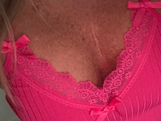 BlondeeGoddessX