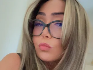 LaylaLuxe_Official