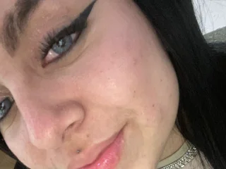 LunaCollins19