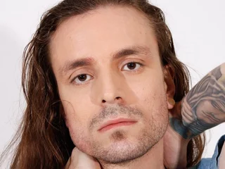 hairlongstud